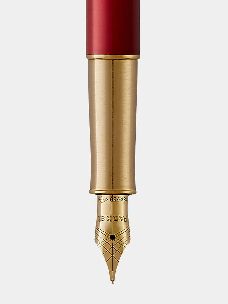 Parker Red Lacquer Fountain Pen with 18k gold nib medium